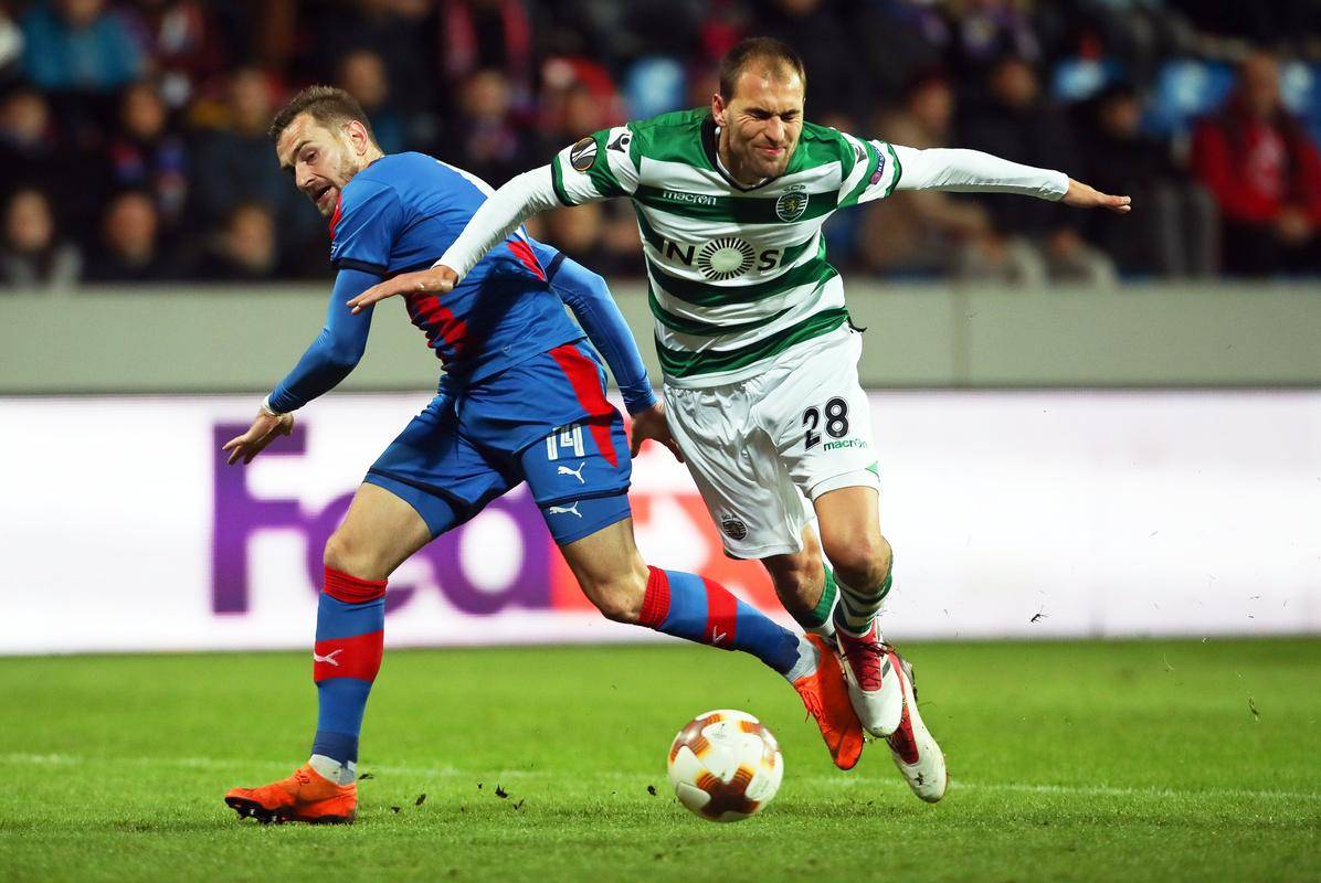 全站官方网-包含今晨西甲焦点战；本菲卡防线松动；管理层满意；心理建设被强调的词条