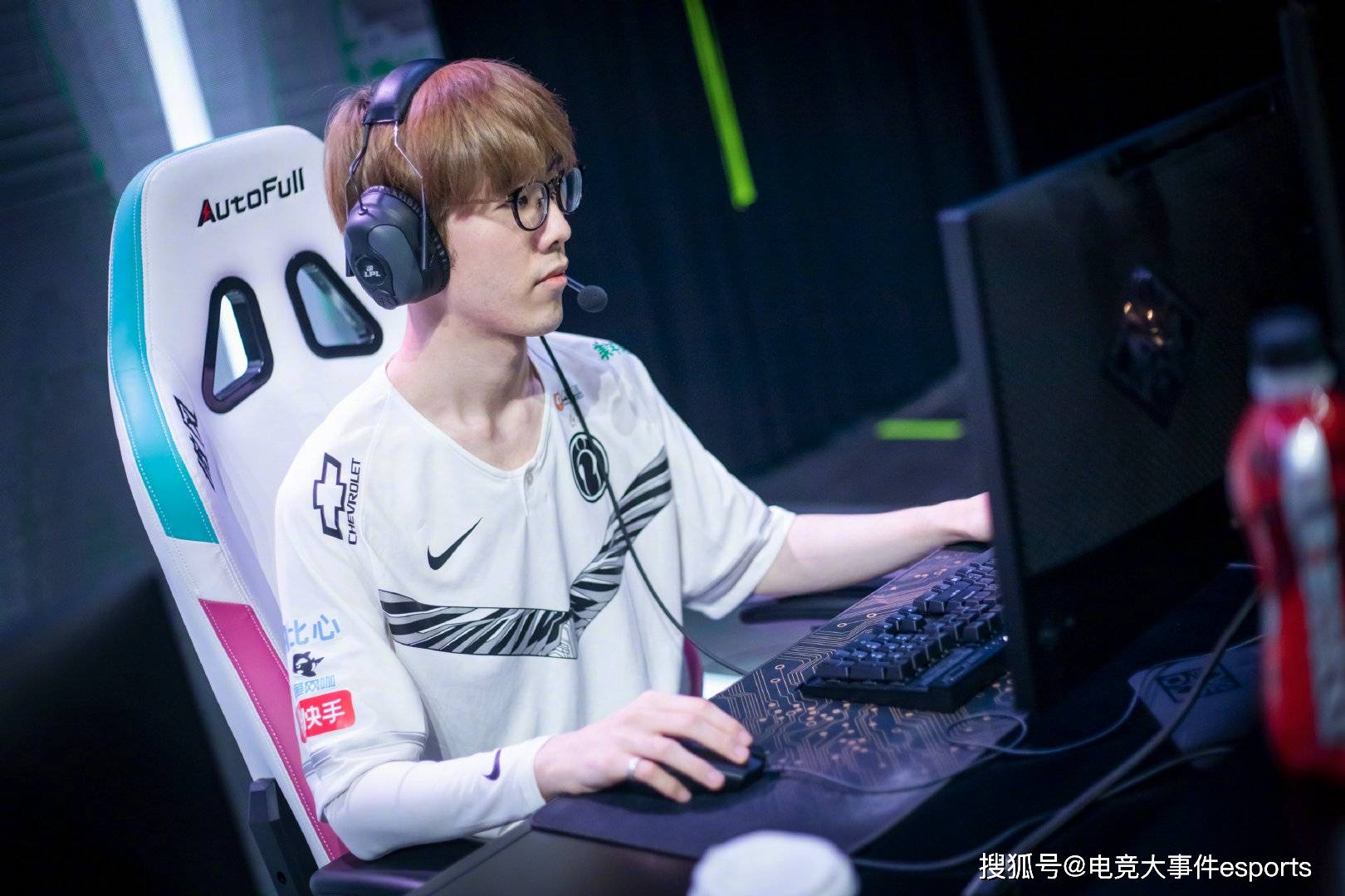 重磅！老鹰挑战极限窗口期切尔西状态回暖，迈阿密热火赛后复出首秀的简单介绍