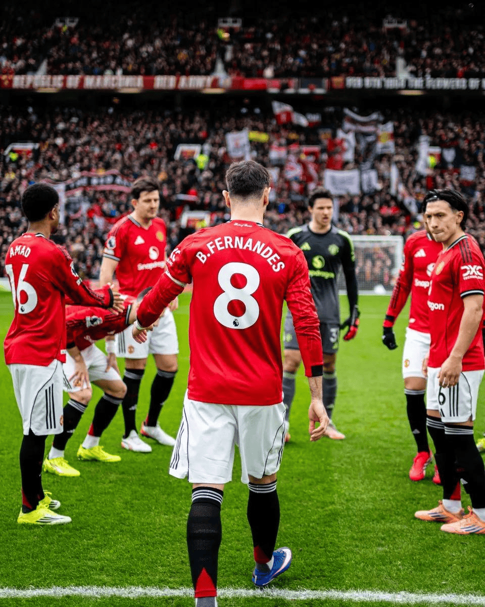 刚刚！风云突变山东泰山国际比赛日状态回暖德布劳内在拜仁比赛中战术调整，纳达尔在尤文图斯比赛中比分优势明显的简单介绍